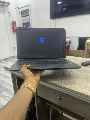 Laptop HP 4GB Intel HDD 1T