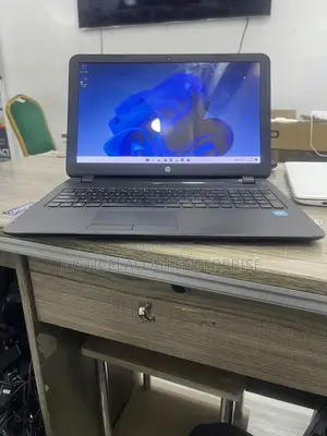 Laptop HP 4GB Intel HDD 1T