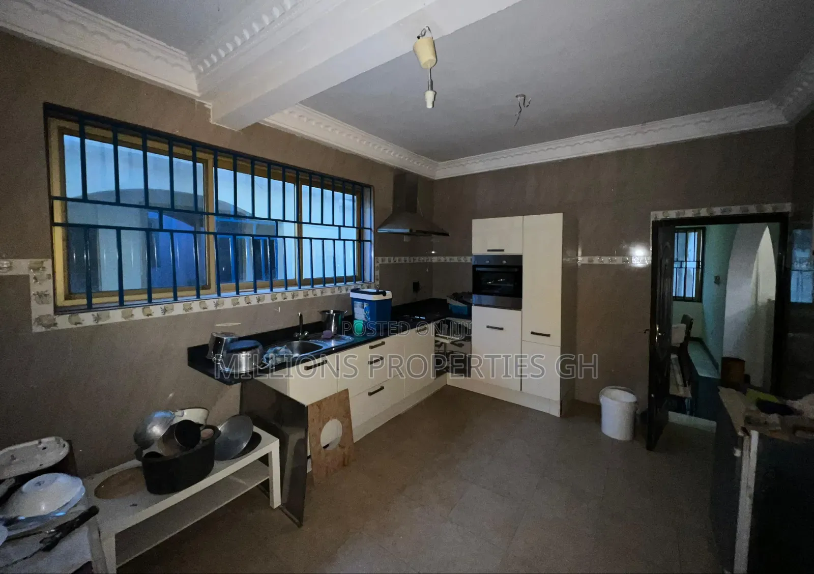 7bdrm House in Millions Properties, McCarthy Hill for sale