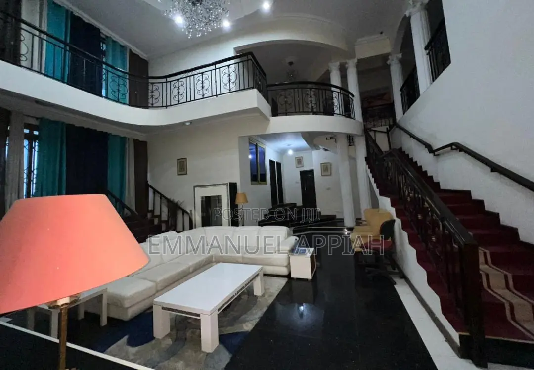 7bdrm House in Macaty Hills for sale