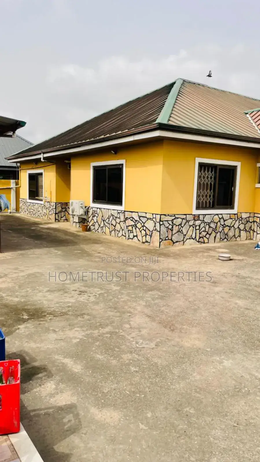 5bdrm House in Hometrust Properties, Ablekuma for sale