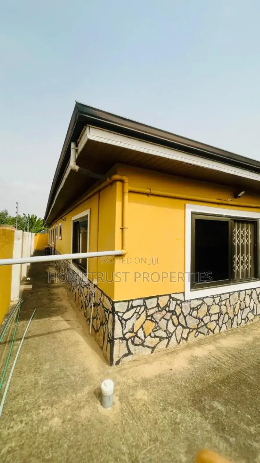 5bdrm House in Hometrust Properties, Ablekuma for sale
