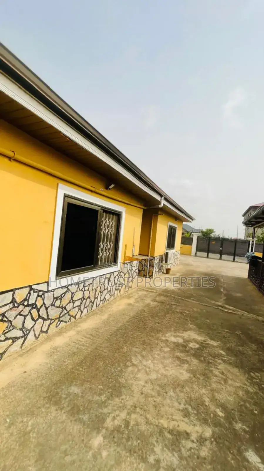 5bdrm House in Hometrust Properties, Ablekuma for sale