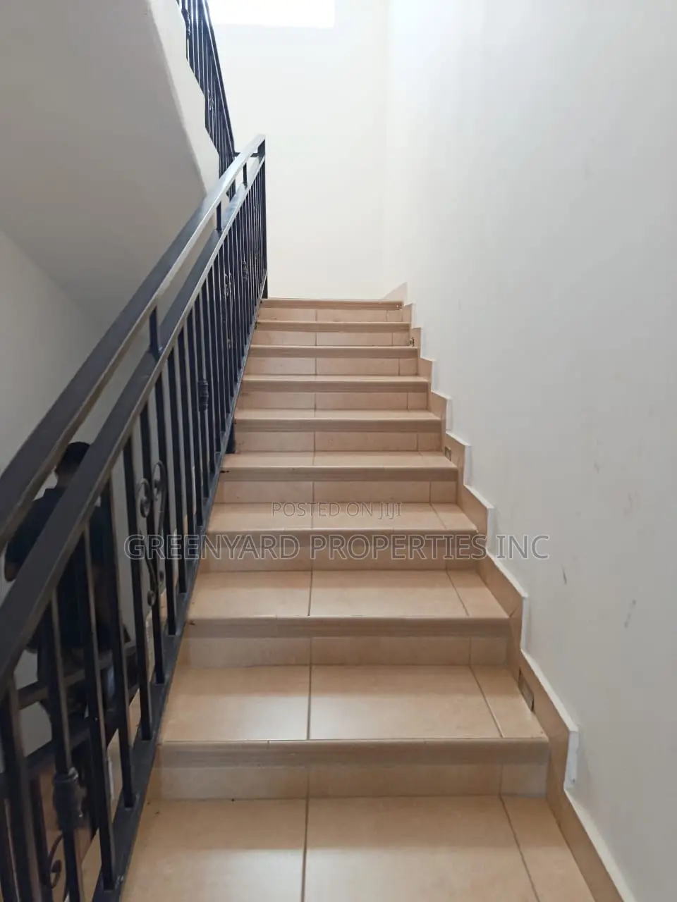 3bdrm Apartment in Mempasem, East Legon for rent