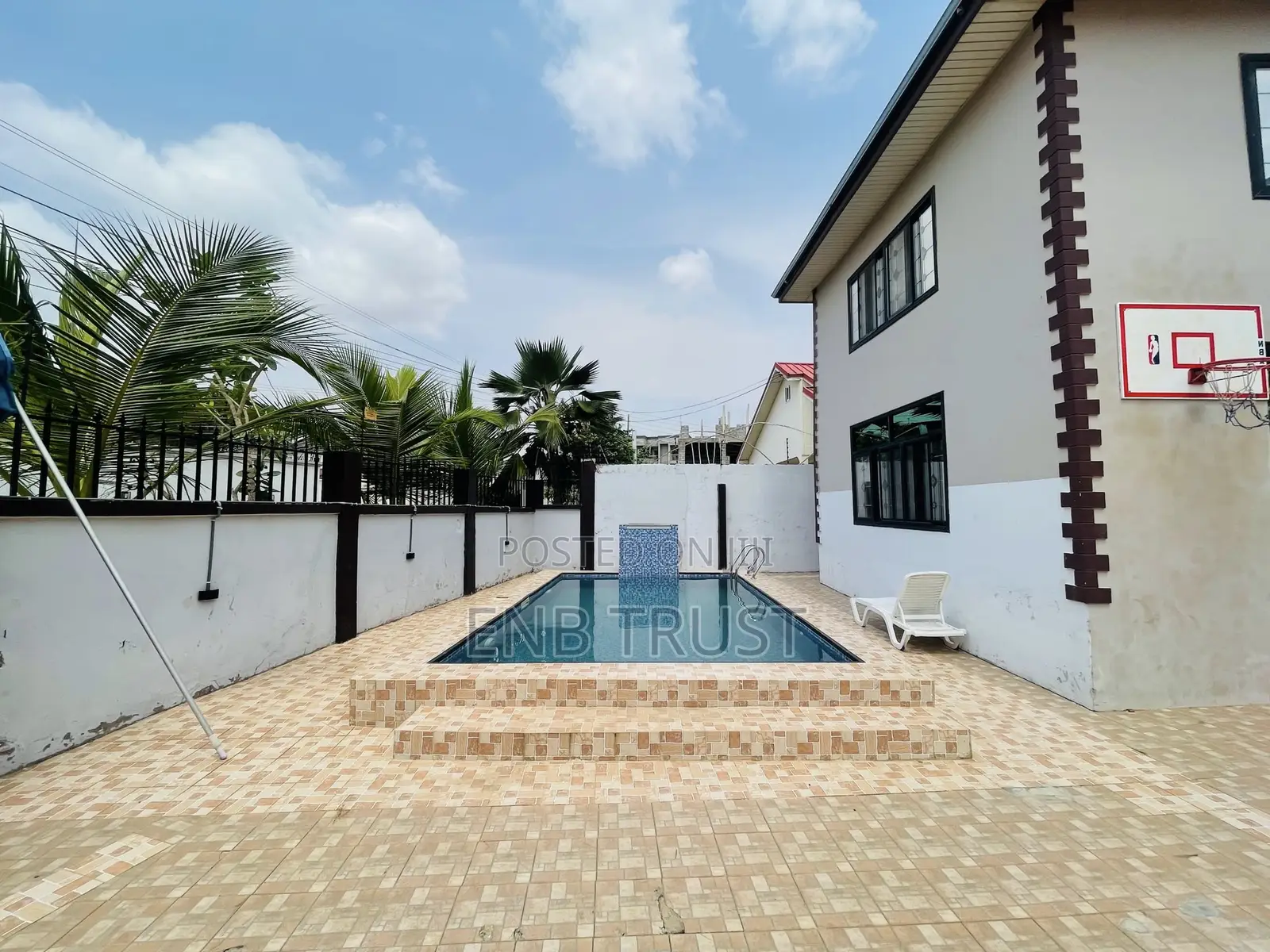 7bdrm Duplex in East Legon, Police Station for sale