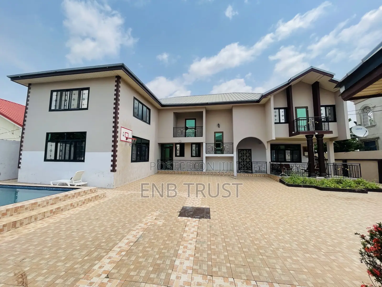 7bdrm Duplex in East Legon, Police Station for sale