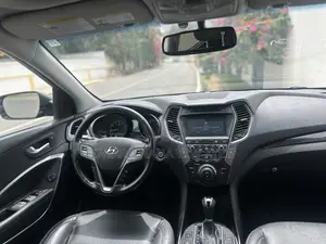 Hyundai Santa Fe SE AWD 2017 Gray