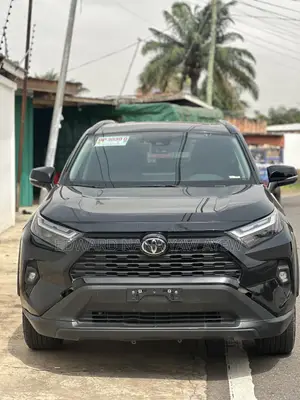 Toyota RAV4 XLE 2025 Black
