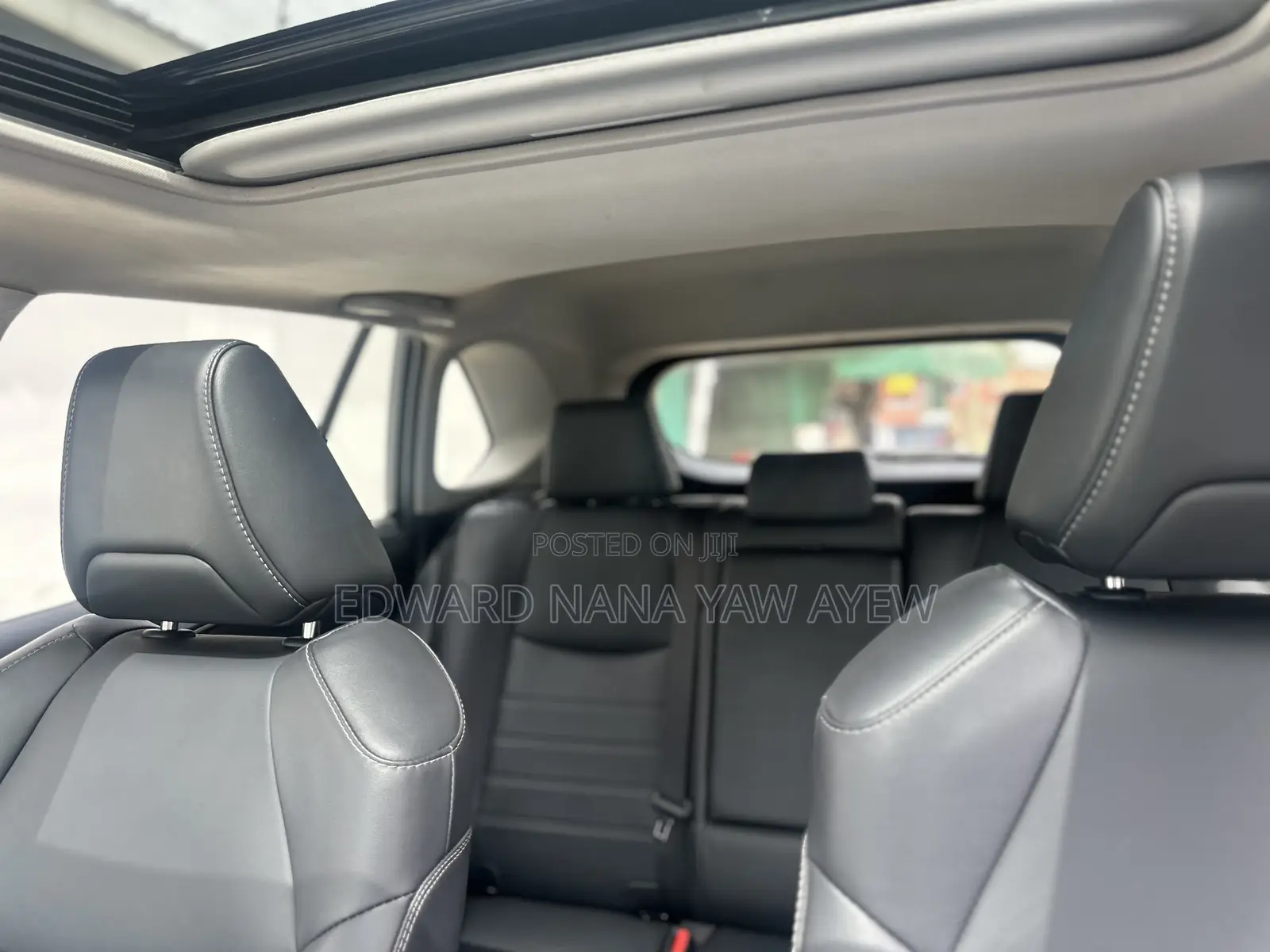 Toyota RAV4 XLE 2025 Black