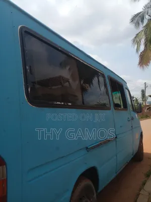 Mercedes-Benz Sprinter 1996 Blue
