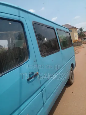 Mercedes-Benz Sprinter 1996 Blue