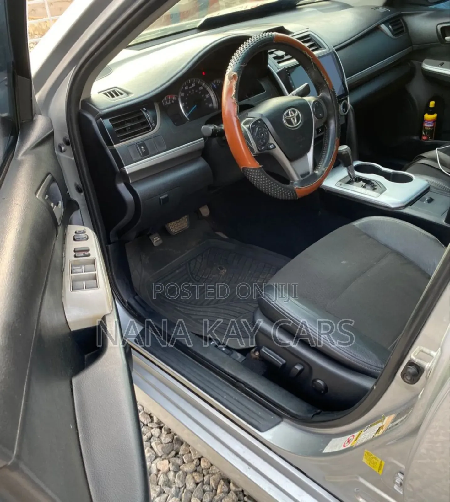Toyota Camry SE 4dr Sedan (2.5L 4cyl 6A) 2013 Silver