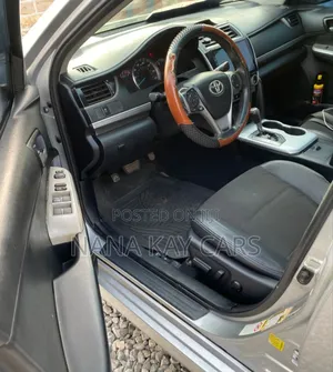 Toyota Camry SE 4dr Sedan (2.5L 4cyl 6A) 2013 Silver