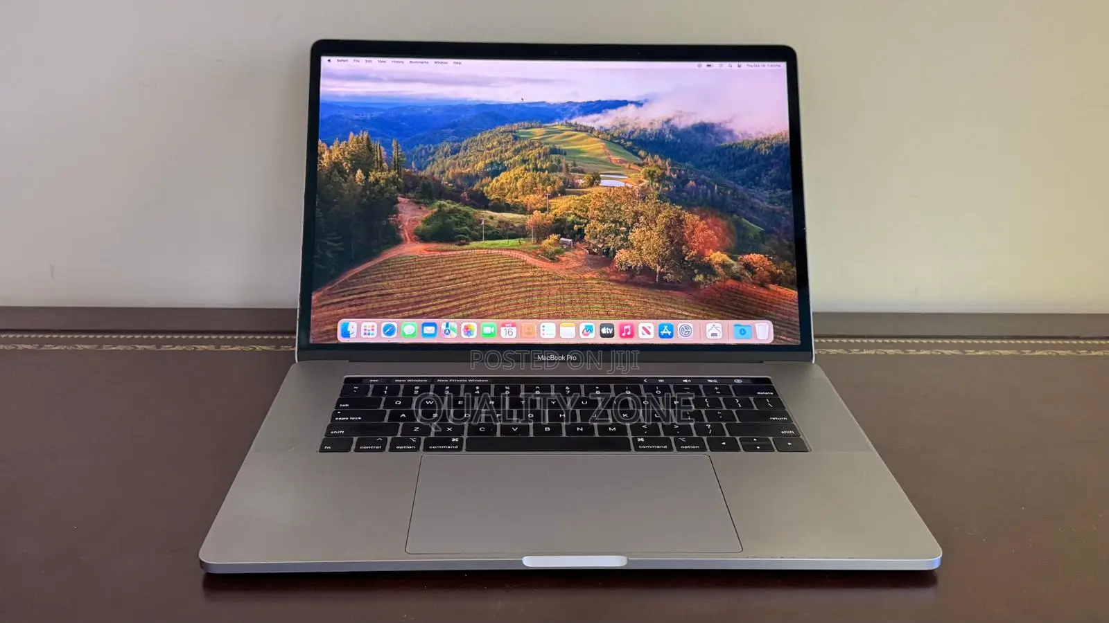 Laptop Apple MacBook Pro 2018 16GB Intel Core i7 SSD 256GB