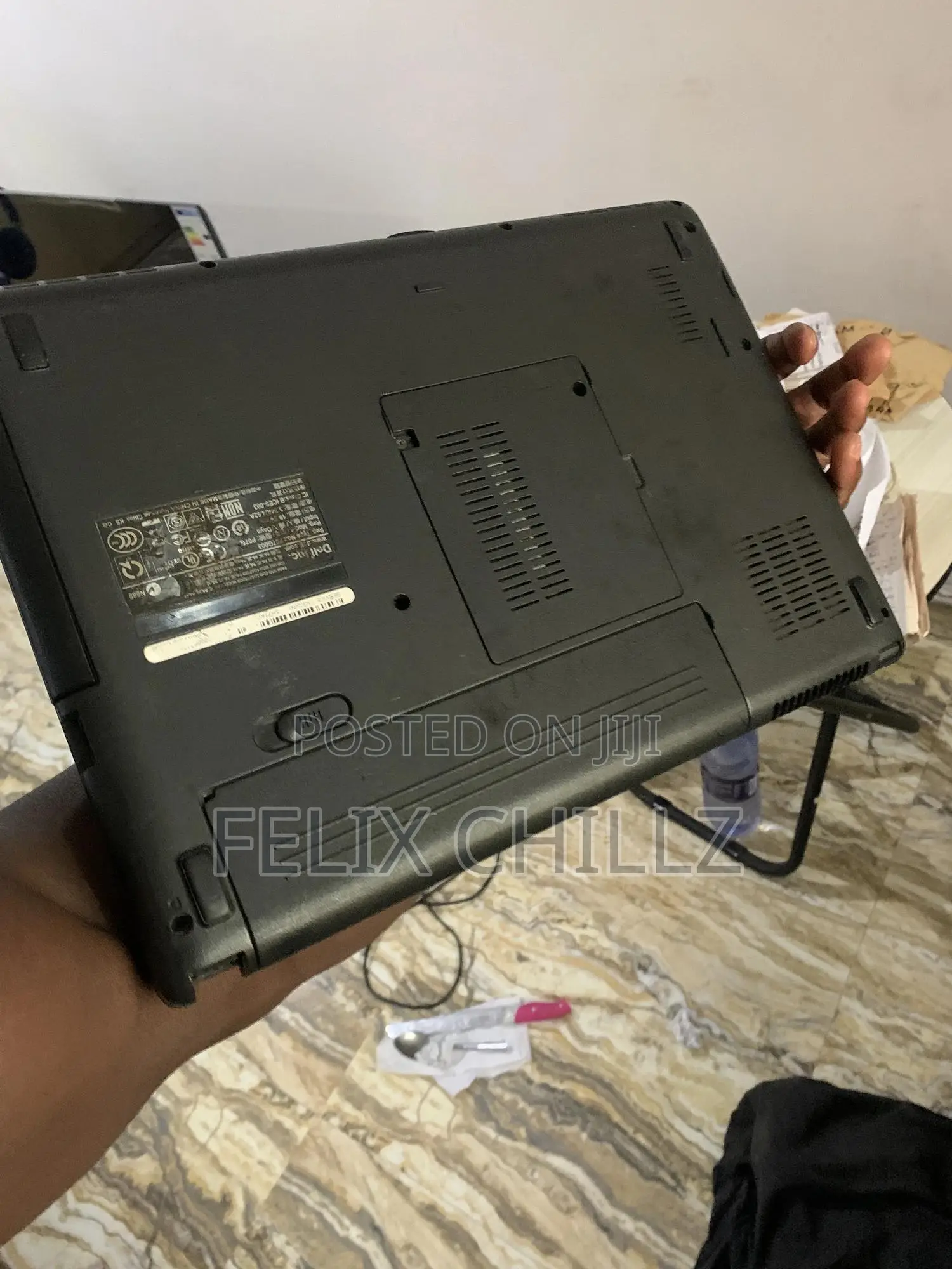Laptop Dell 2GB Intel Celeron HDD 256GB