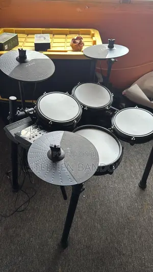 Alesis Nitro Max Mesh Electronic Drum Set