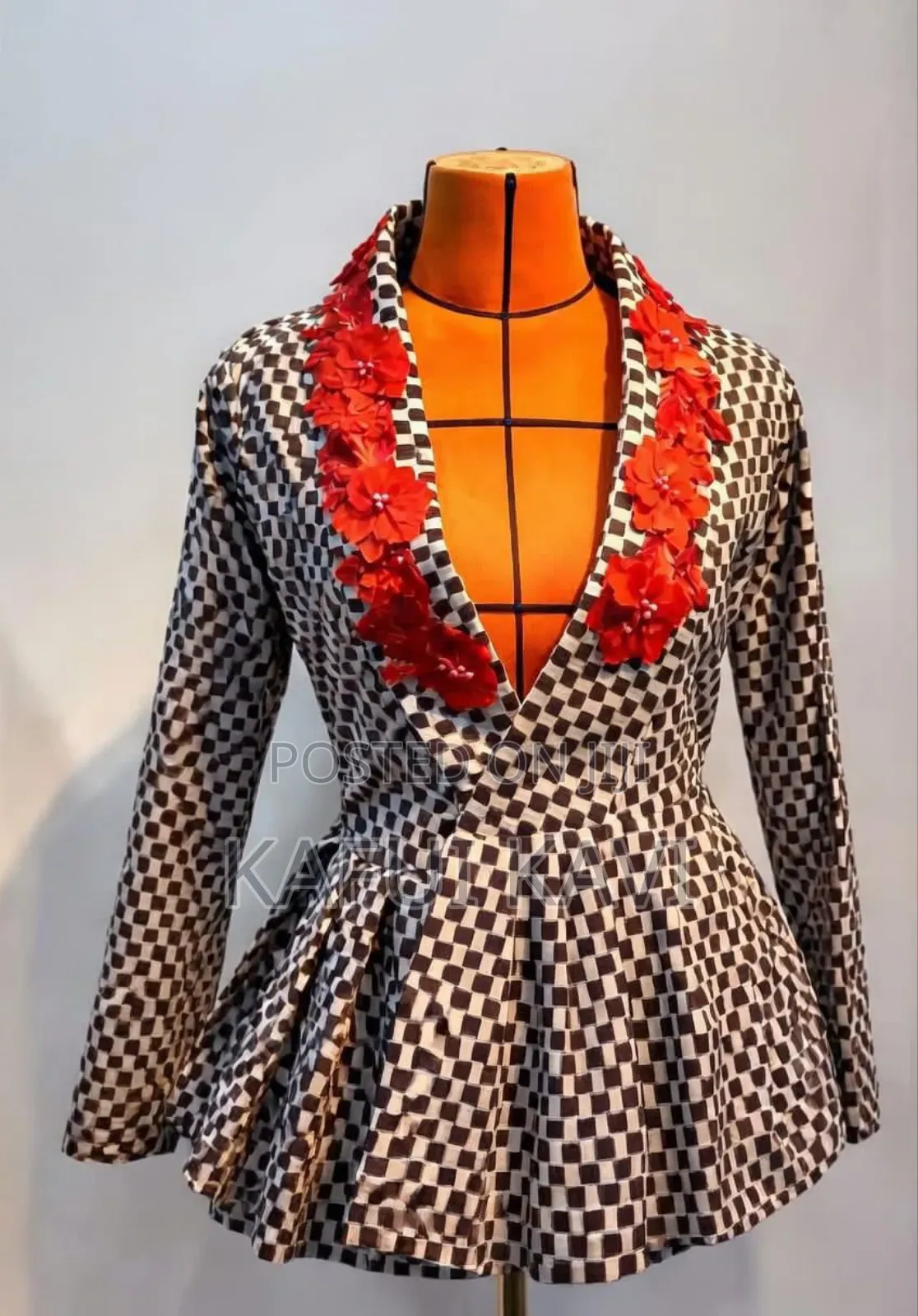 Experienced Tailor /Seamstress Wanted.