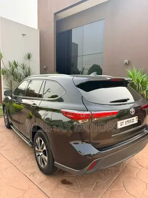 Toyota Highlander XLE 2021 Black