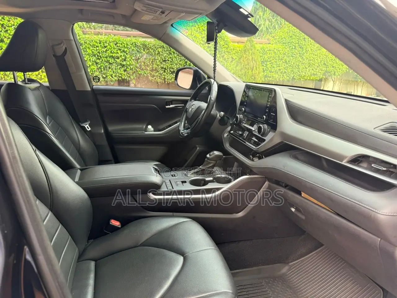 Toyota Highlander XLE 2021 Black
