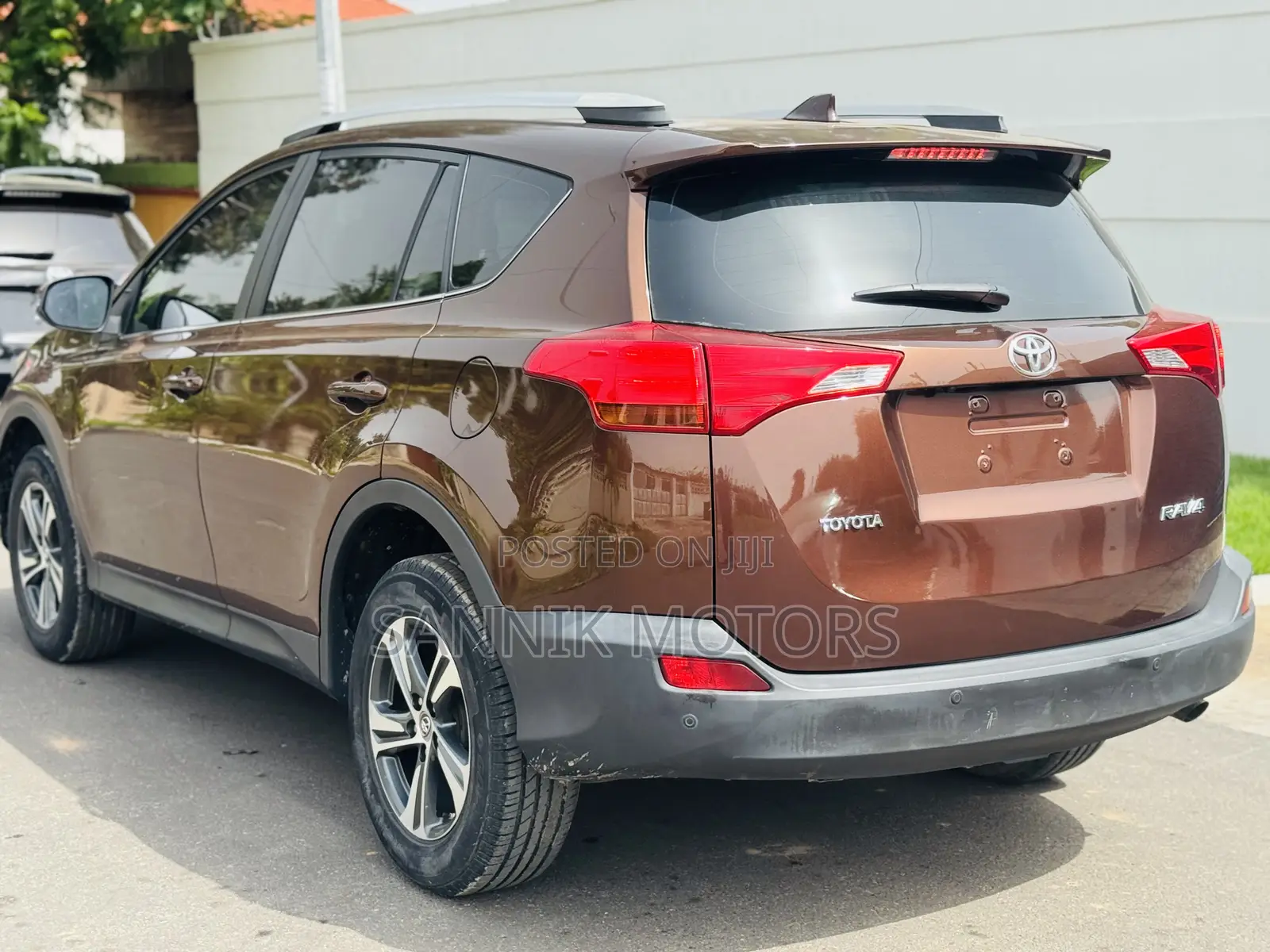 Toyota RAV4 Limited AWD (2.5L 4cyl 6A) 2016 Brown