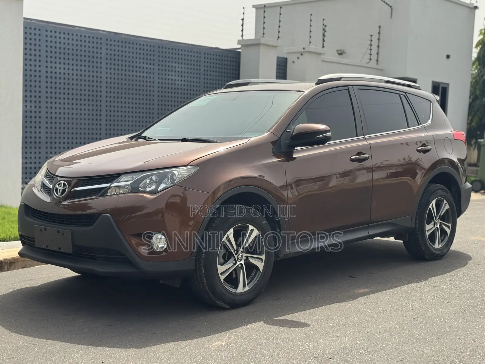 Toyota RAV4 Limited AWD (2.5L 4cyl 6A) 2016 Brown
