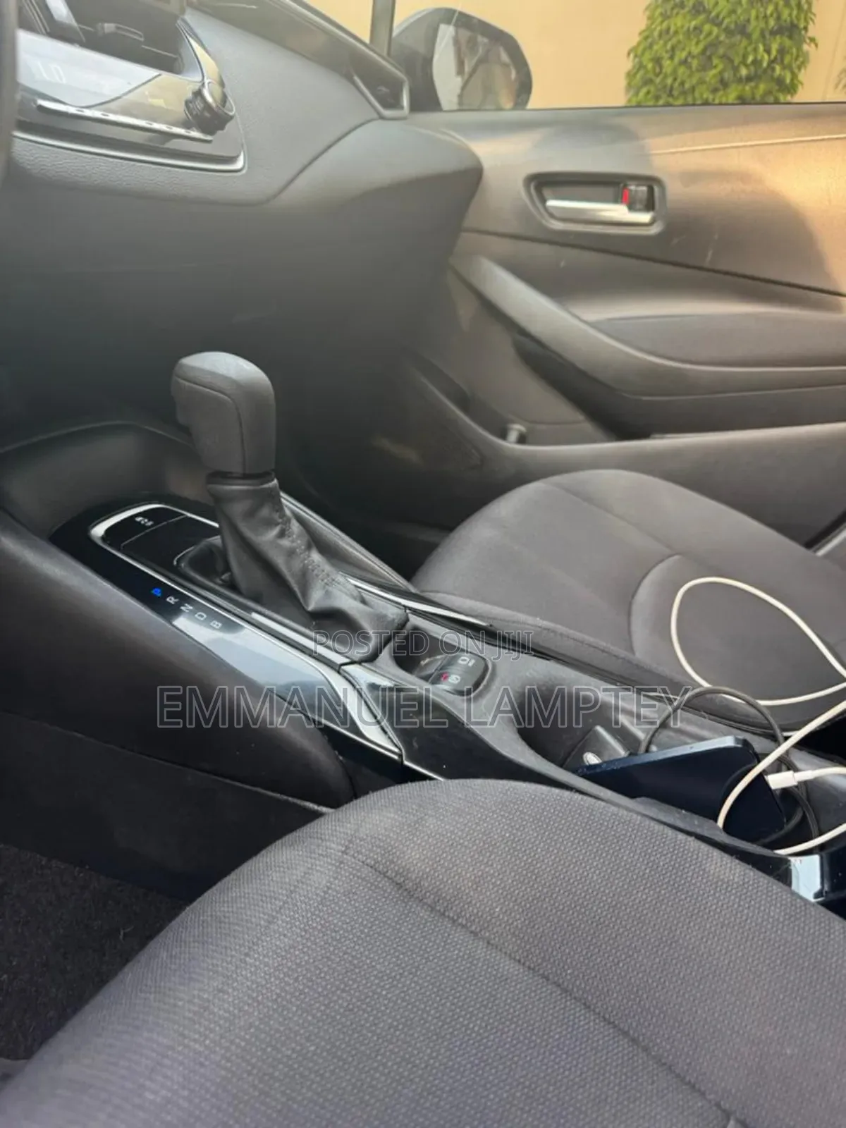 Toyota Corolla LE 2021 Silver