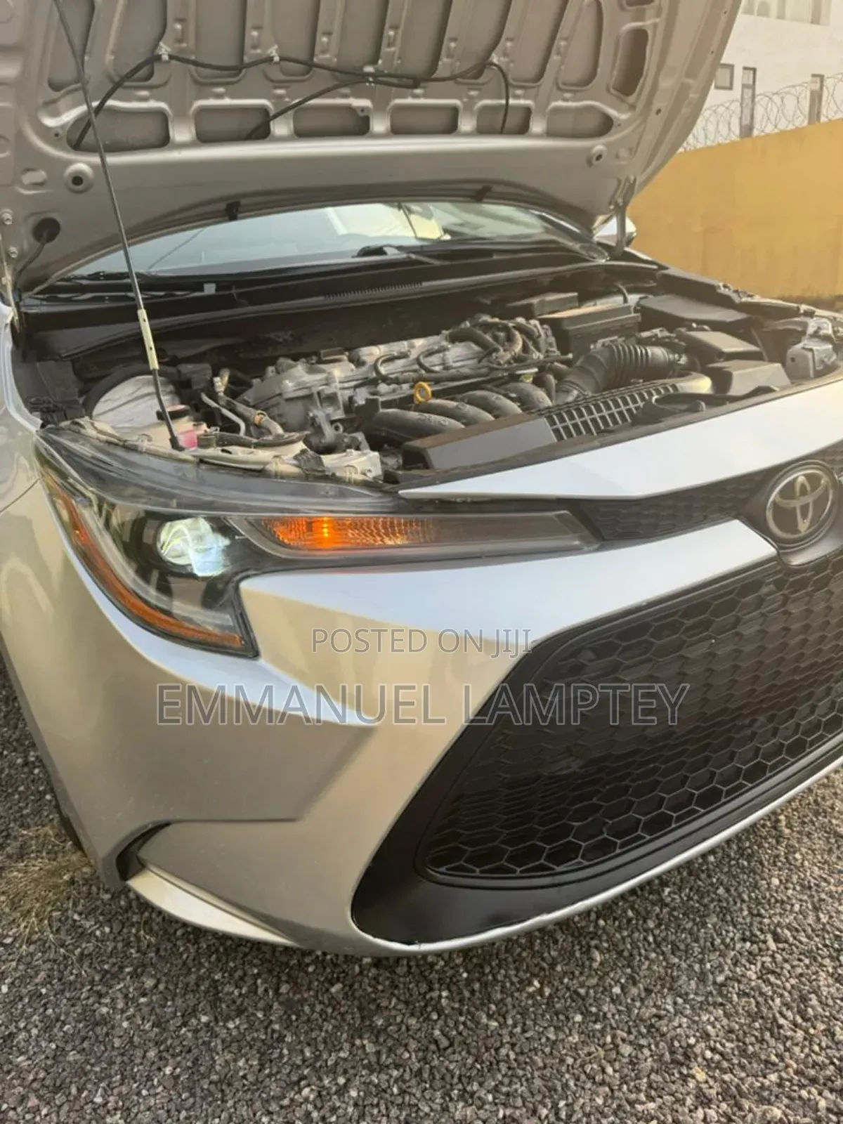 Toyota Corolla LE 2021 Silver
