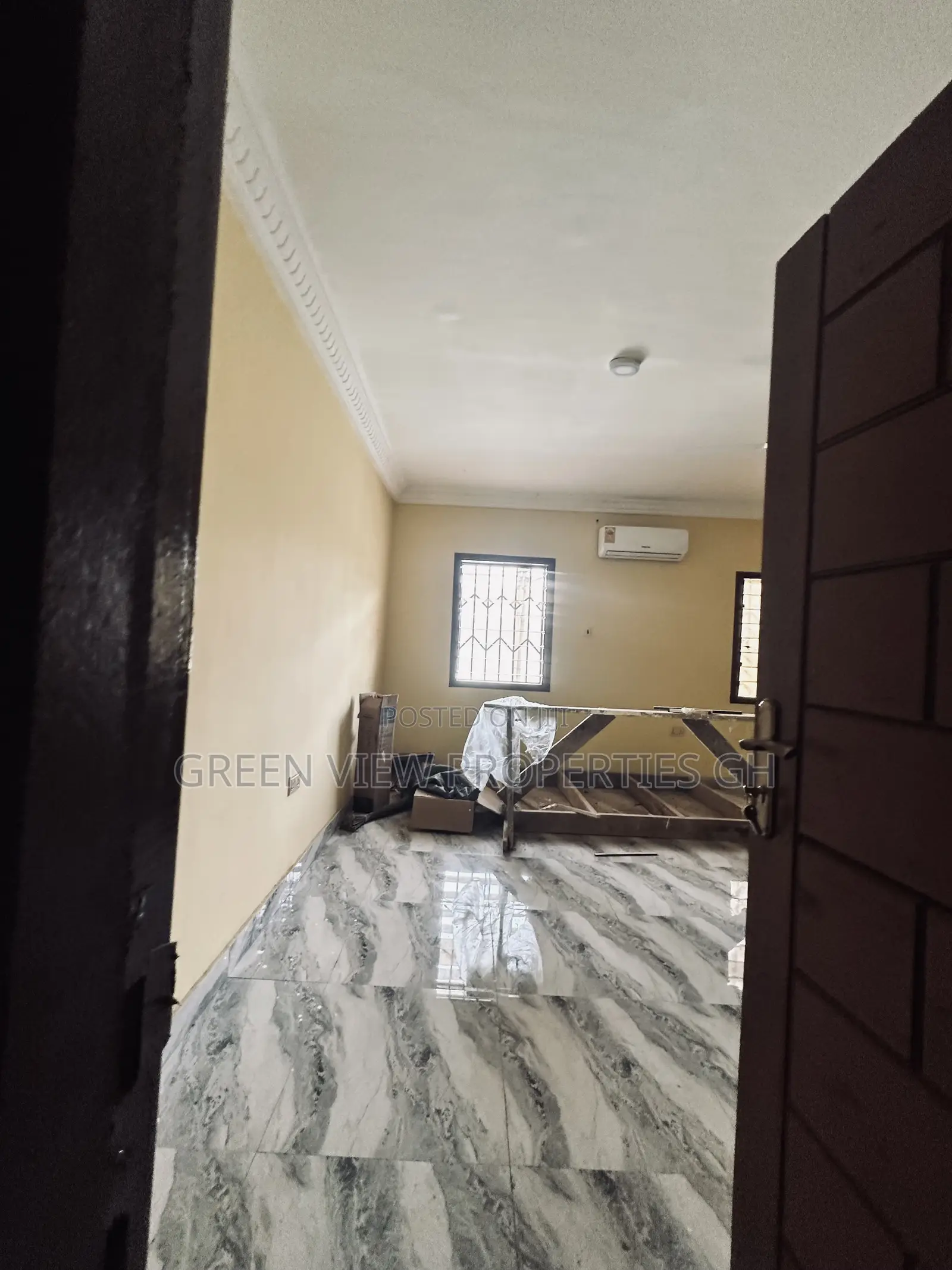 1bdrm Room & Parlour in West Hills Mall Area for rent