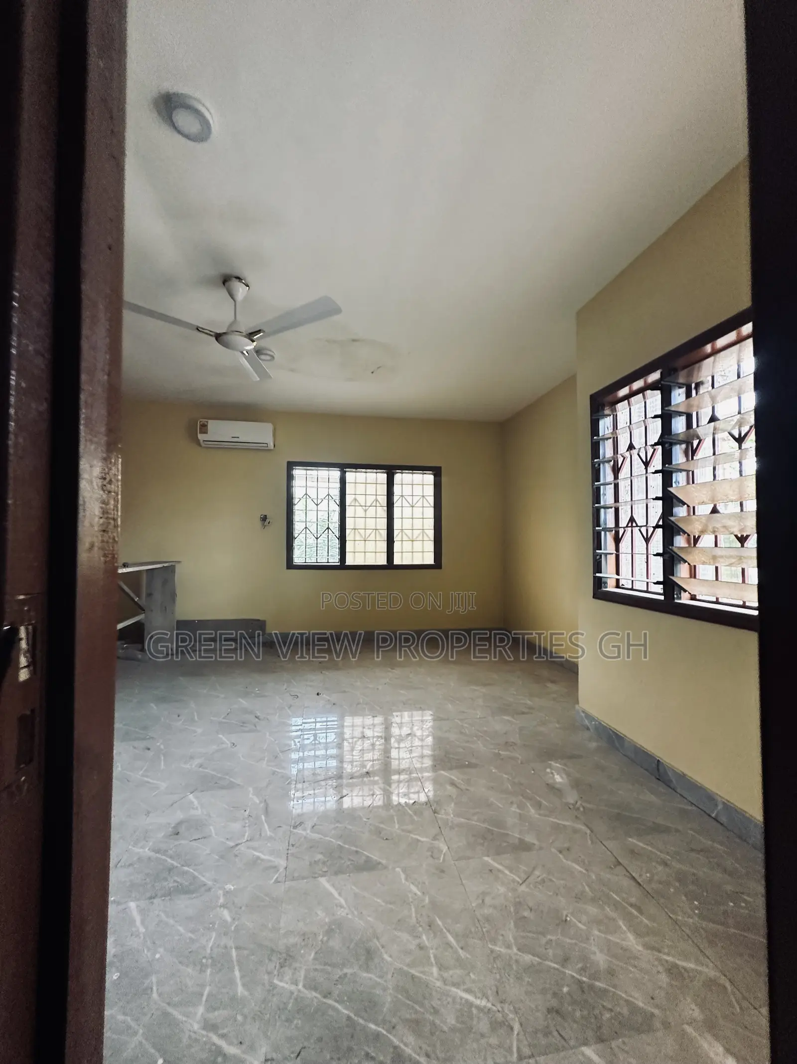 1bdrm Room & Parlour in West Hills Mall Area for rent