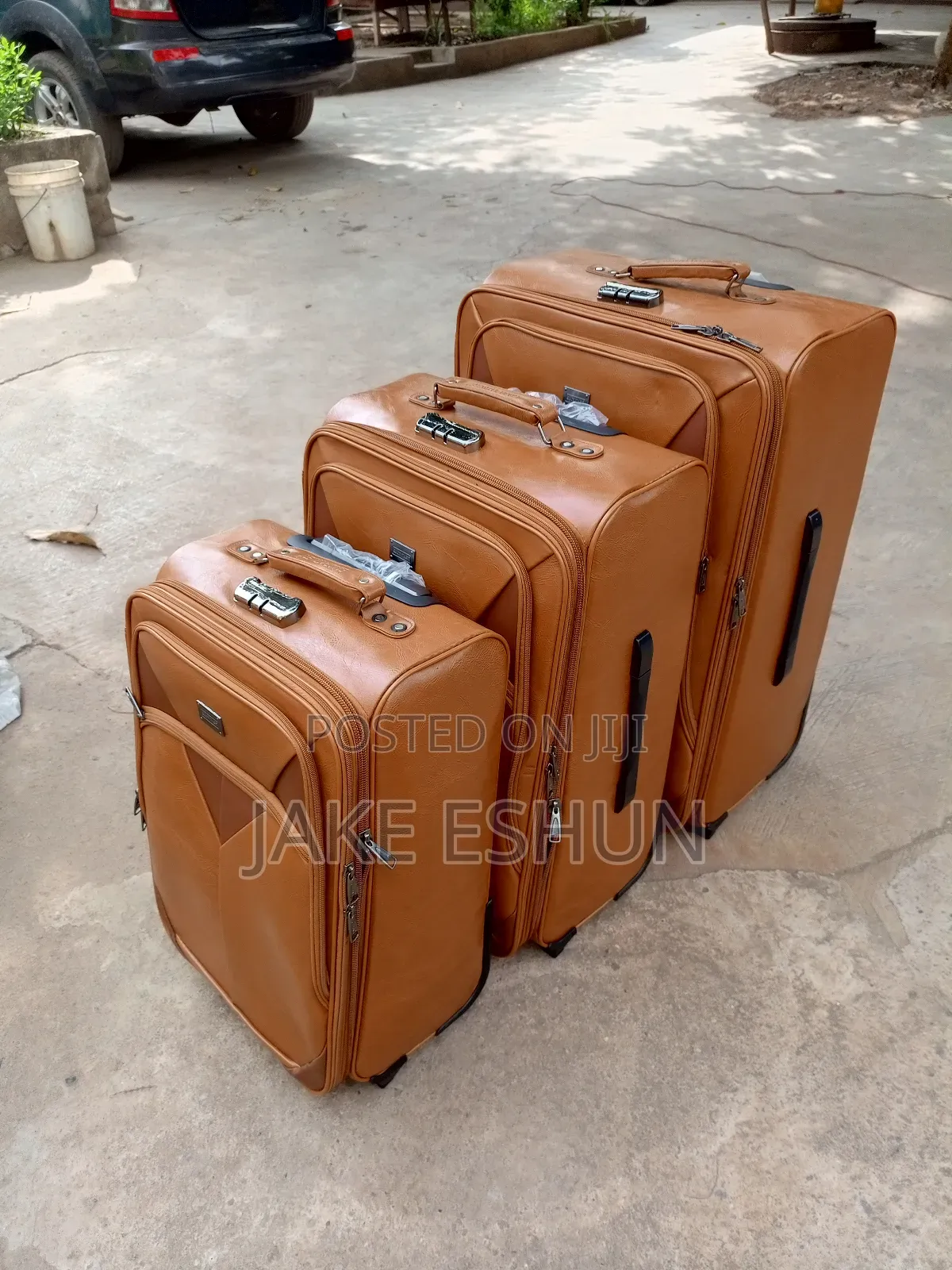 Traveling Bag