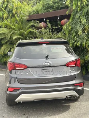 Hyundai Santa Fe SE AWD 2016 Silver