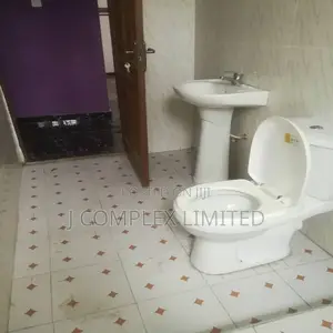2bdrm Apartment in Osu Ako-Adjei for rent