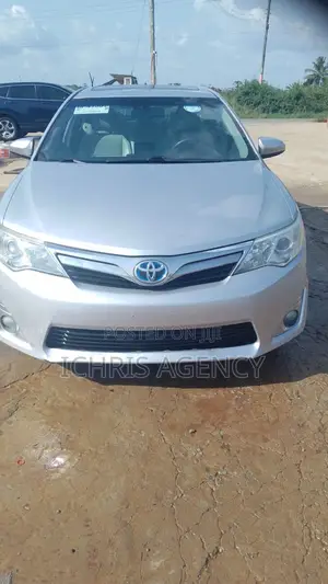 Toyota Camry XLE 4dr Sedan (2.5L 4cyl 6A) 2014 Silver