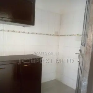 3bdrm Apartment in Osu Ako-Adjei for rent