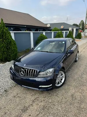 Mercedes-Benz C250 2014 Blue