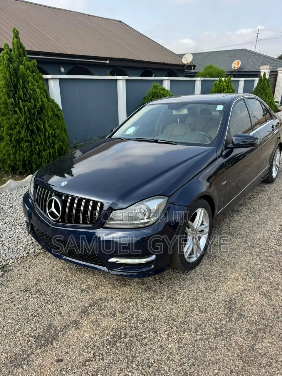 Mercedes-Benz C250 2014 Blue