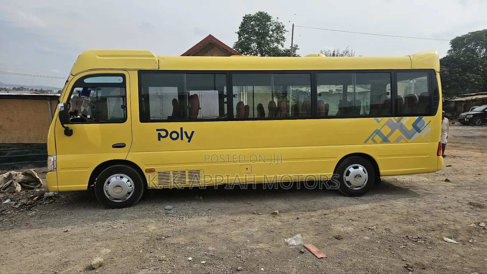 Hyundai County 2015 Yellow