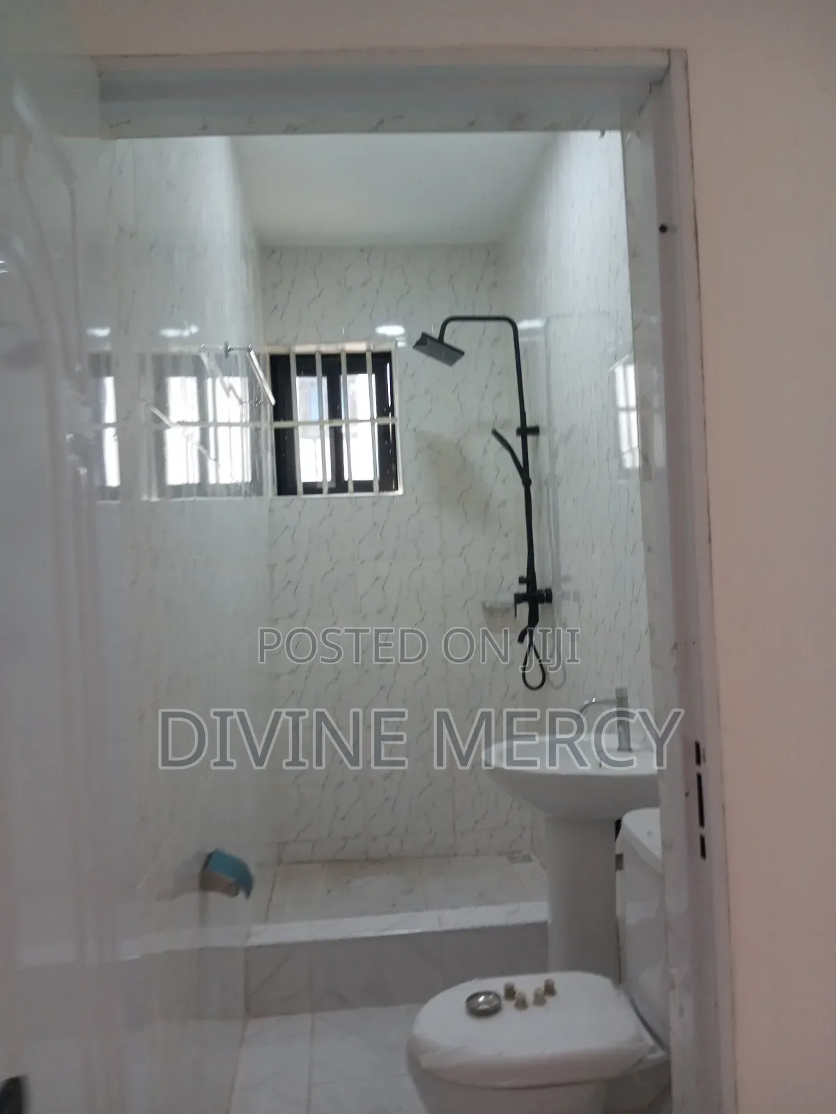 3bdrm Apartment in Adade Kasoa, Awutu Senya East Municipal for sale