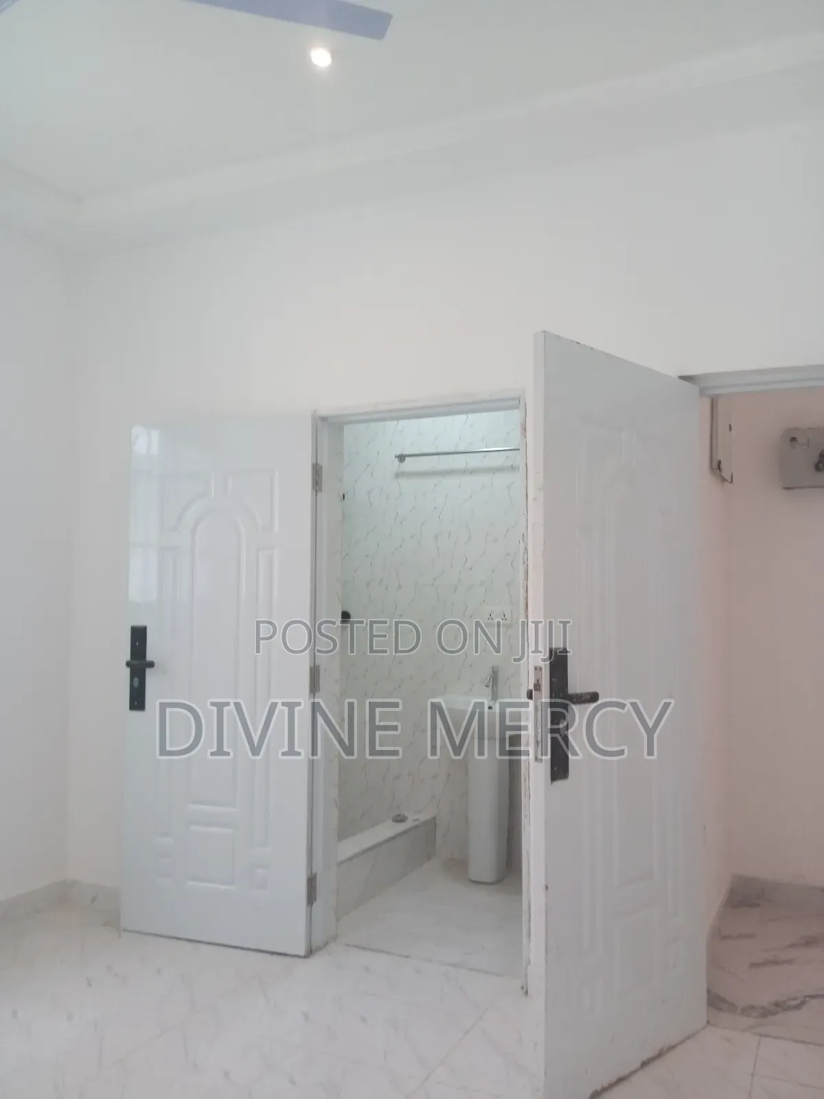 3bdrm Apartment in Adade Kasoa, Awutu Senya East Municipal for sale
