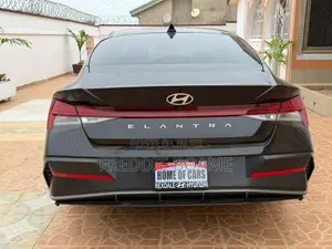 Hyundai Elantra 2025