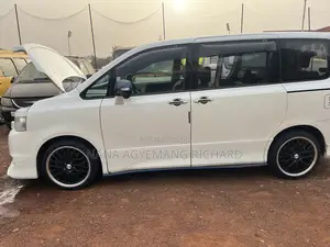 Toyota Voxy 2012 White