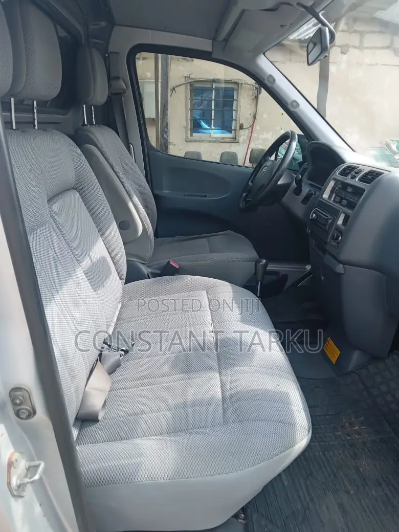 Toyota HiAce 2010 Grey