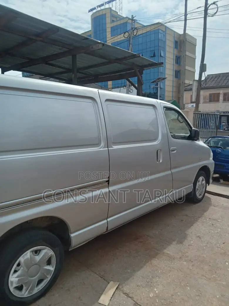 Toyota HiAce 2010 Grey