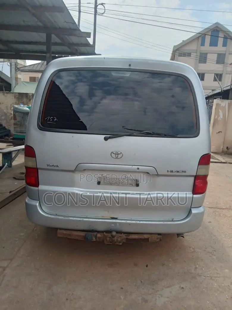 Toyota HiAce 2010 Grey