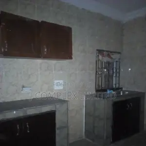 3bdrm House in Nyaniba Estate for rent