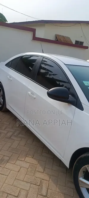 Chevrolet Cruze LS 4dr Sedan (1.8L 4cyl 6A) 2014 White