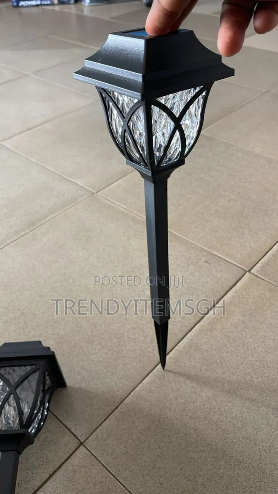 2pcs Waterproof Solar Garden Light