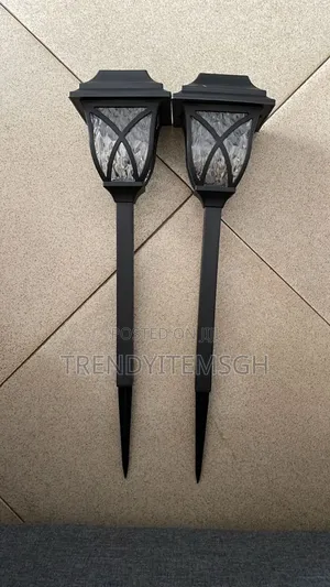 2pcs Waterproof Solar Garden Light