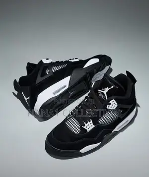 Air Jordan 4 White Thunder Sneakers