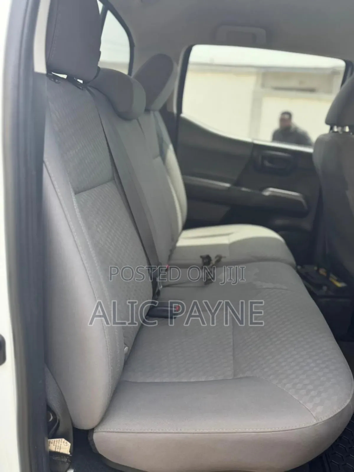 Toyota Tacoma SR5 2022 White
